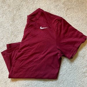 Men’s dri-fit Nike tee